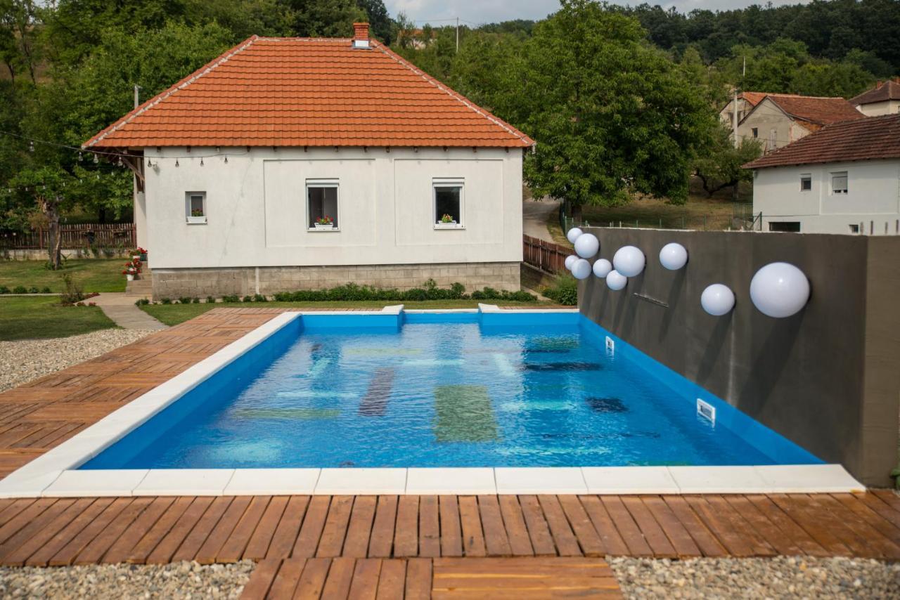 Penzion Skriveni Raj Gornji Milanovac Exteriér fotografie
