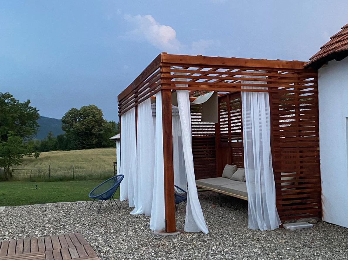 Penzion Skriveni Raj Gornji Milanovac Exteriér fotografie